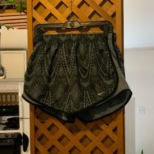 Women’s Black and Gray Nike Dry Fit size Large